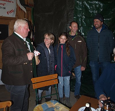 Hans Hirscher und Hannes Hofer bedanken sich bei Familie Stangl für die tolle Gastfreundschaft!