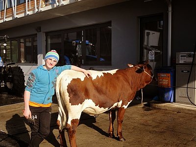 Mit sehr viel Eifer und großer Freude bei der Arbeit - Peter Kogler aus Söll brachte seine Rado-Tochter LENA auf Hochglanz!