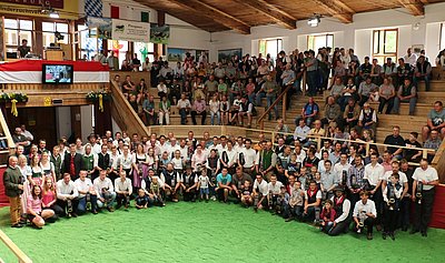 Ein wunderschönes Zeichen der Gemeinschaft- die stolzen Aussteller der Pinzgauer-Länderschau 2018