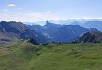 Paradiesisch schön - der Ausblick vom Morgetenpass, der hunderte Jahre als Säumerweg diente.