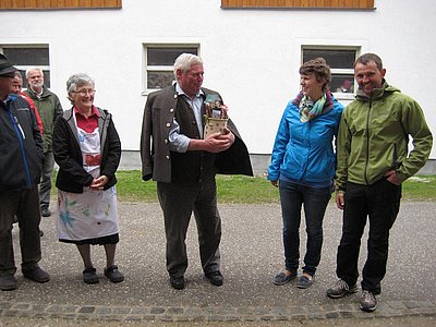 Ein Ort zum Wohlfühlen - der Prentnerhof von Michaela und Johannes Pernkopf in Hinterstoder! (links im Bild die Altbauersleute)