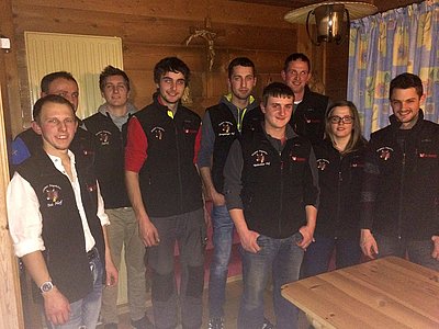 Der neue Ausschuss mit Obmann Jörg Huber (in den roten Ärmeln)
