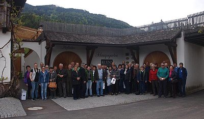 Nach einem angenehmen Vormittag in Dölsach geht es für die knapp 50 Teilnehmer wieder weiter!