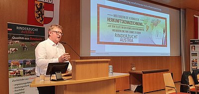 ZAR-Obmann Stefan Lindner stellte in der ZAR-Generalversammlung das klare Bekenntnis zur verpflichtenden Herkunftskennzeichnung zur Abstimmung.