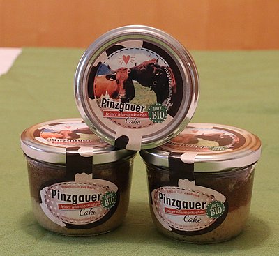 Als äußerst genüsslich empfunden - Pinzgauer-Kuchen im Glas, kreiert von Christina Großauer und in Kürze erhältlich!