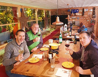 Alfred Lampert lud zu einem herzhaften Käsefondue!