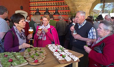 Köstliche Biere und gute Brötchen zum Abschluss!
