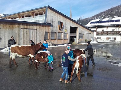 Alles fest im Griff! Mit Feuereifer ist die Jugend bei der Sache!
