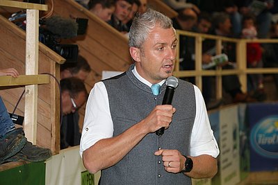 Sympathisch und souverän wirkte Preisrichter Ernst Grabner